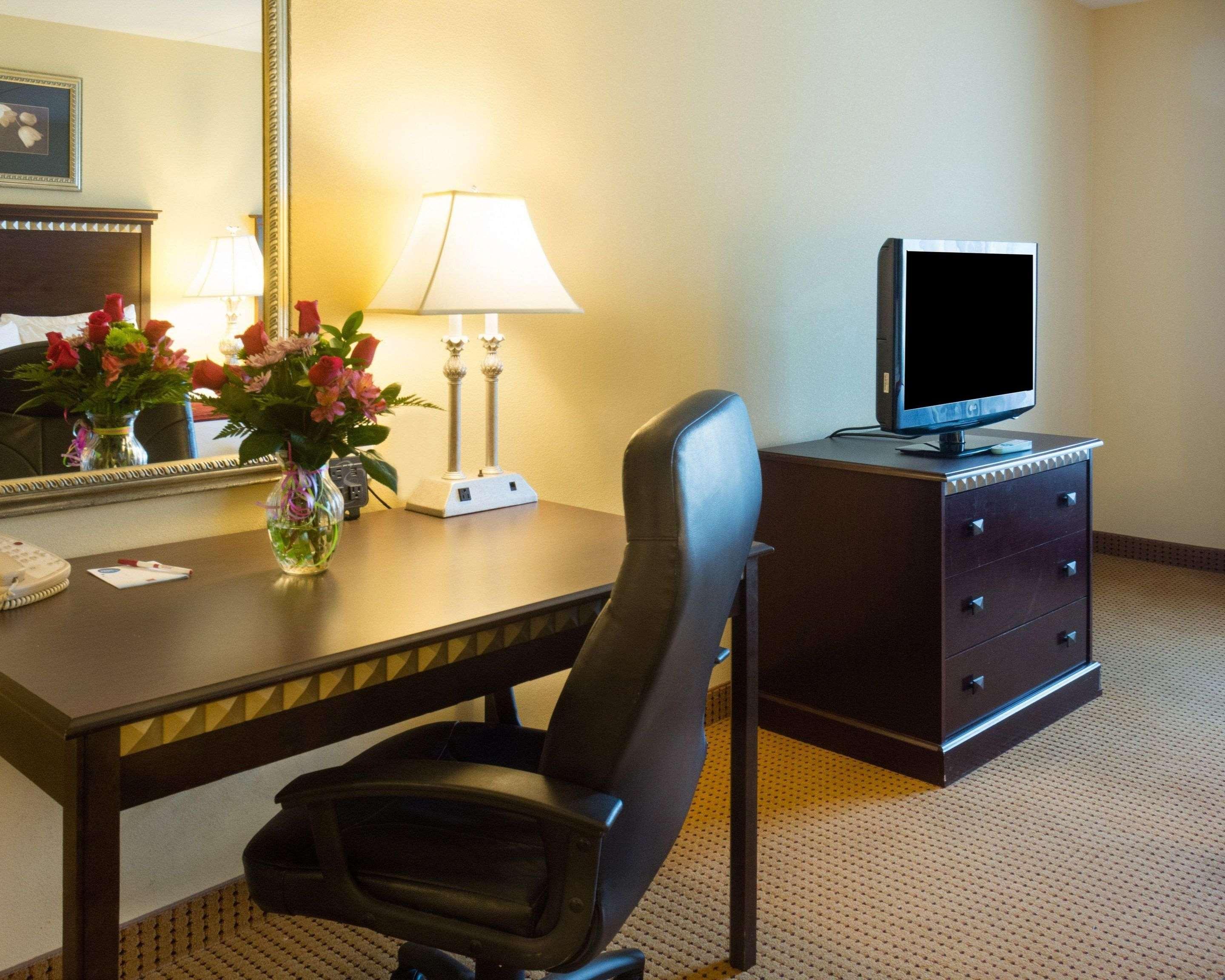 Comfort Suites Fredericksburg North Extérieur photo