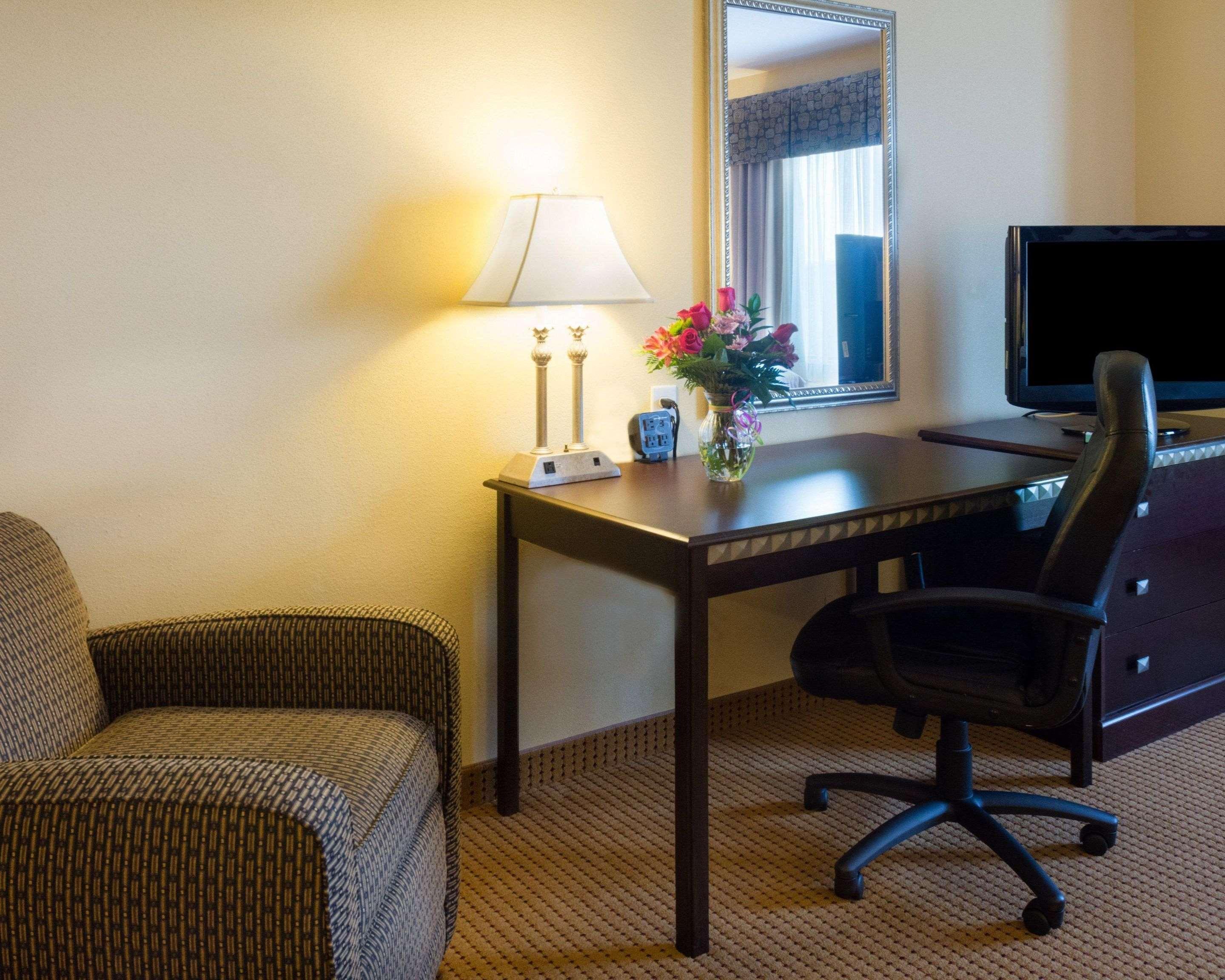 Comfort Suites Fredericksburg North Extérieur photo
